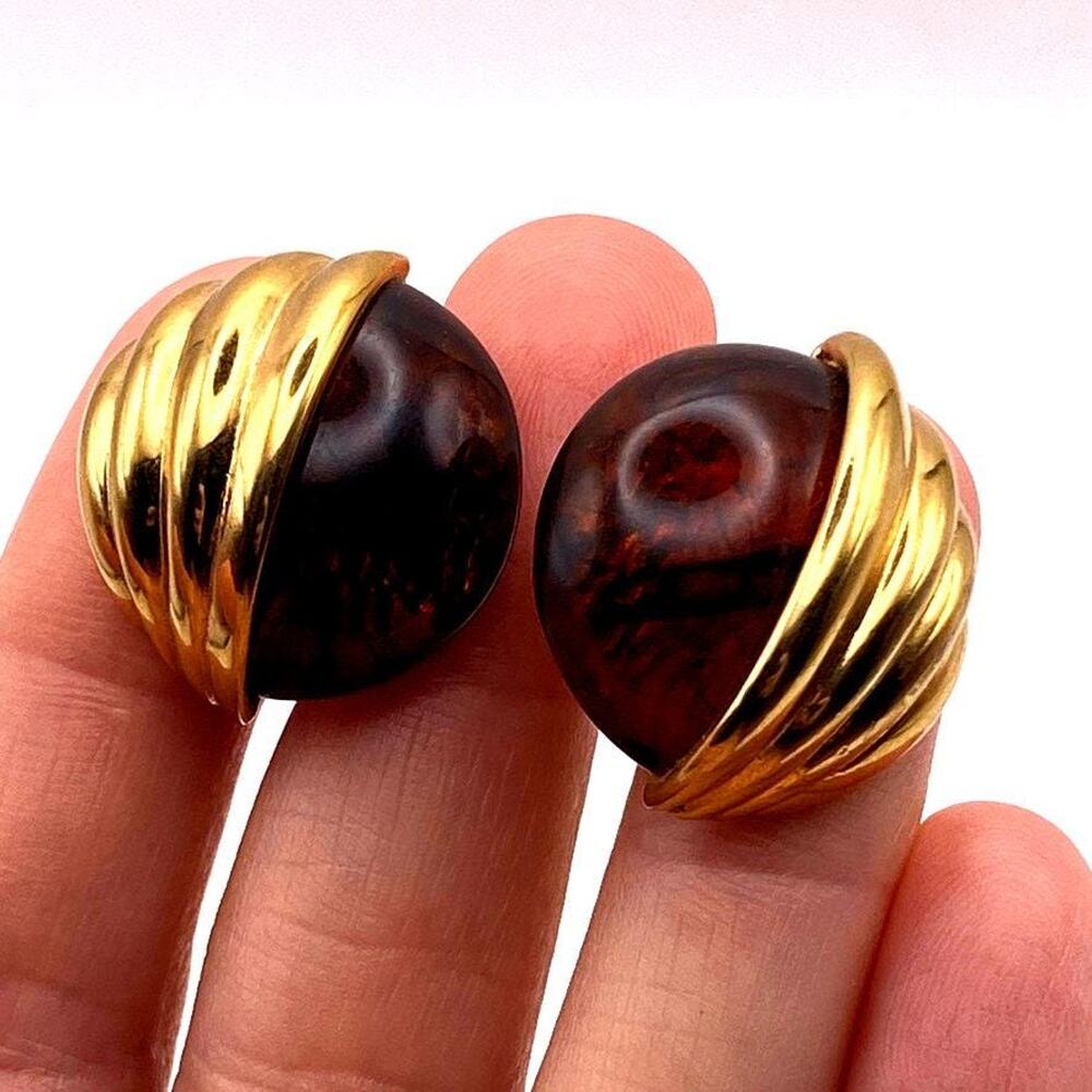 Vintage NAPIER Domed Earrings Gold Ribbed Brown Resin Faux Amber Pierced Clip